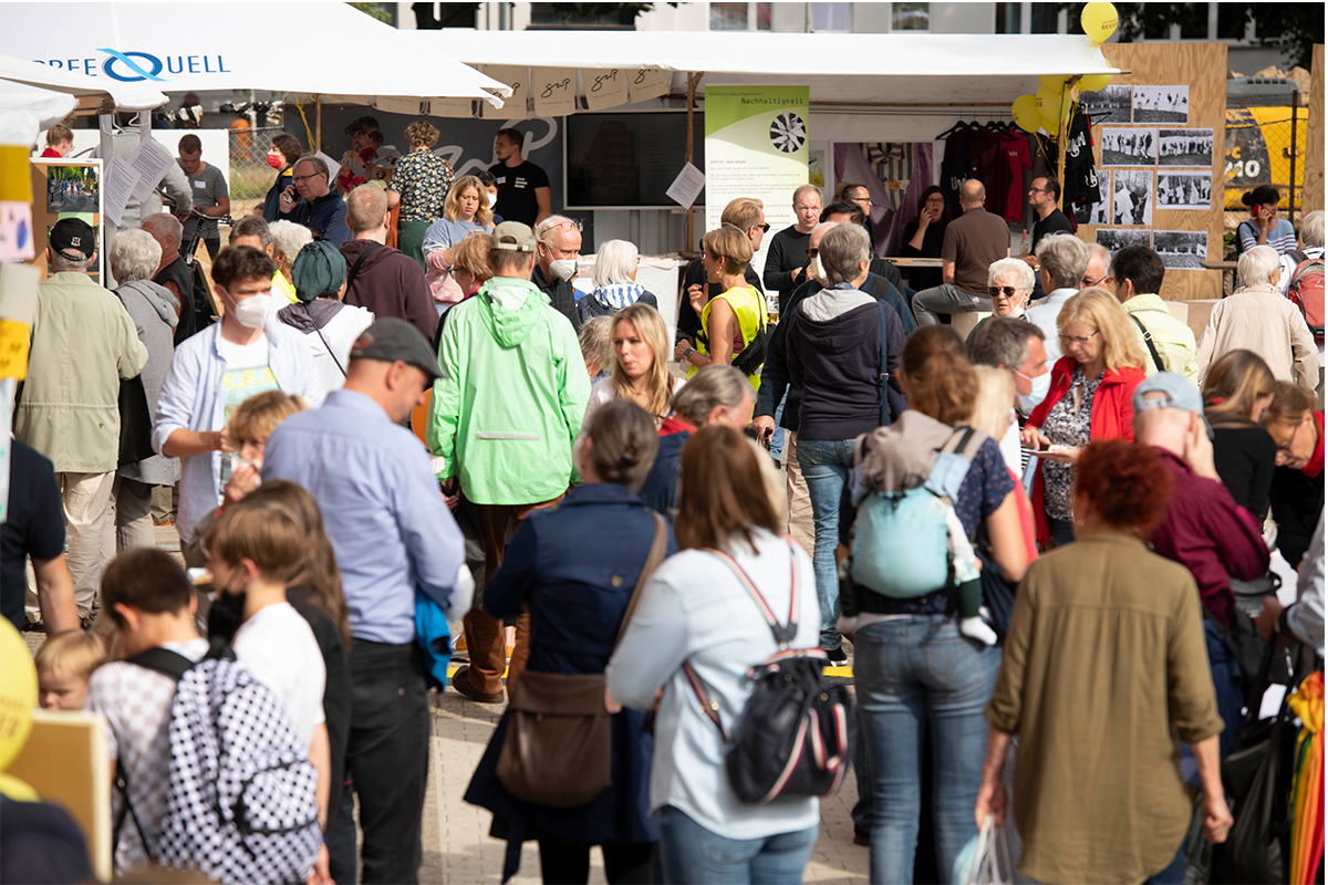 Reges Treiben auf dem Festplatz (Copyright: Thorsten Eichholz)